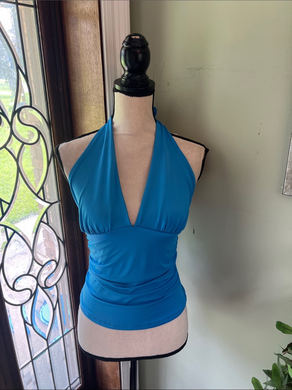 Envie Women's Halter V-Neck Tank Top - Blue